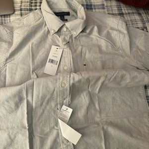 Tommy Hilfiger men’s medium shirt